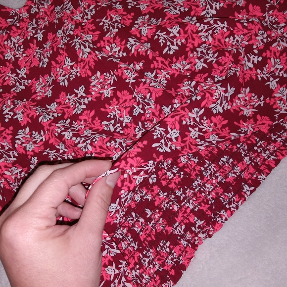 Express Red and White Floral Top - Picture 3 of 16